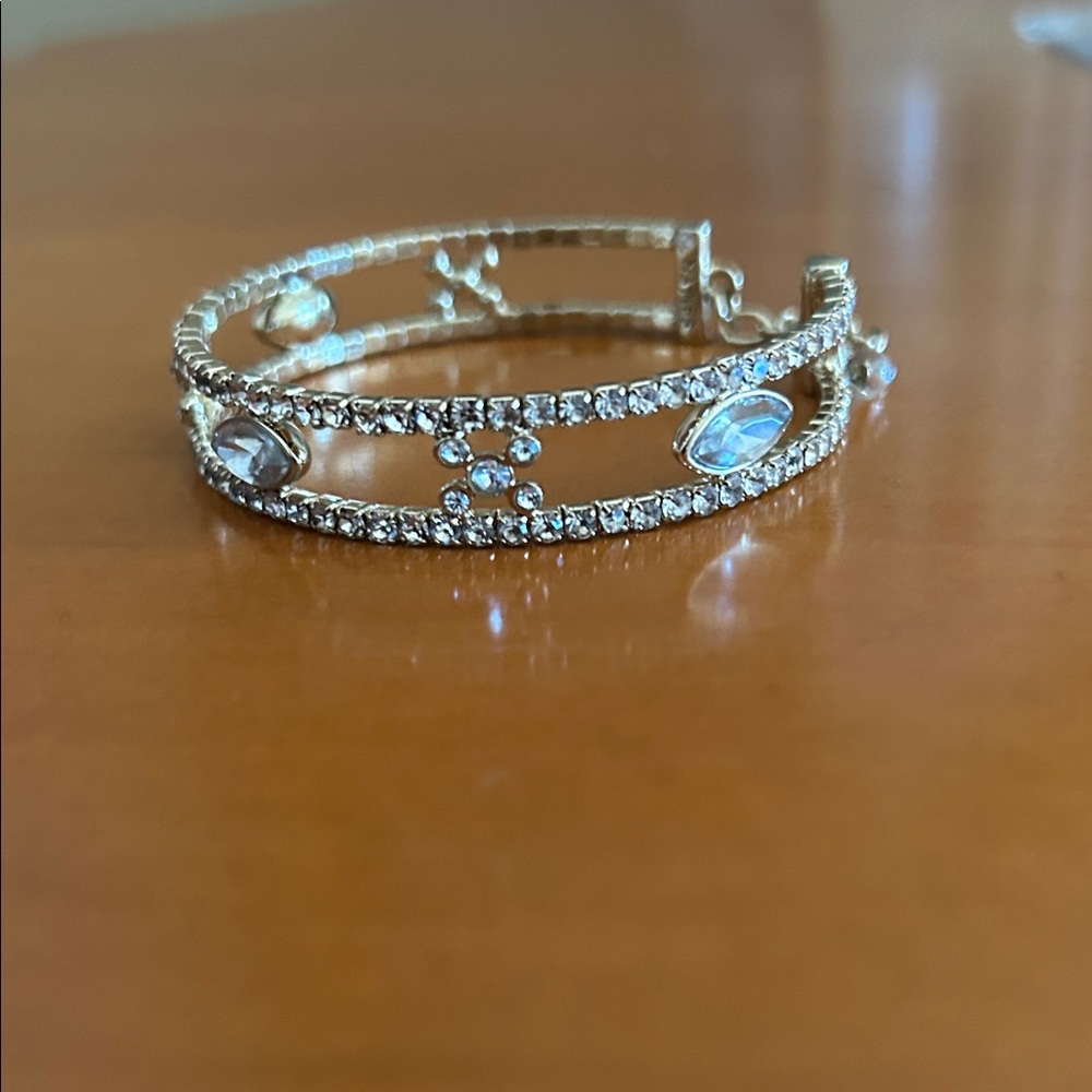 Elegant Gold and Silver Women's Bracelet